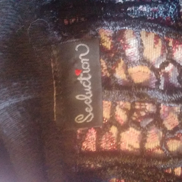 Black with lace back vest - Picture 2 of 3